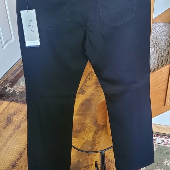 NYDJ LiftXTuck Slimming Fit Barbara Bootcut Black Sz. 4P Jeans - Picture 4 of 13